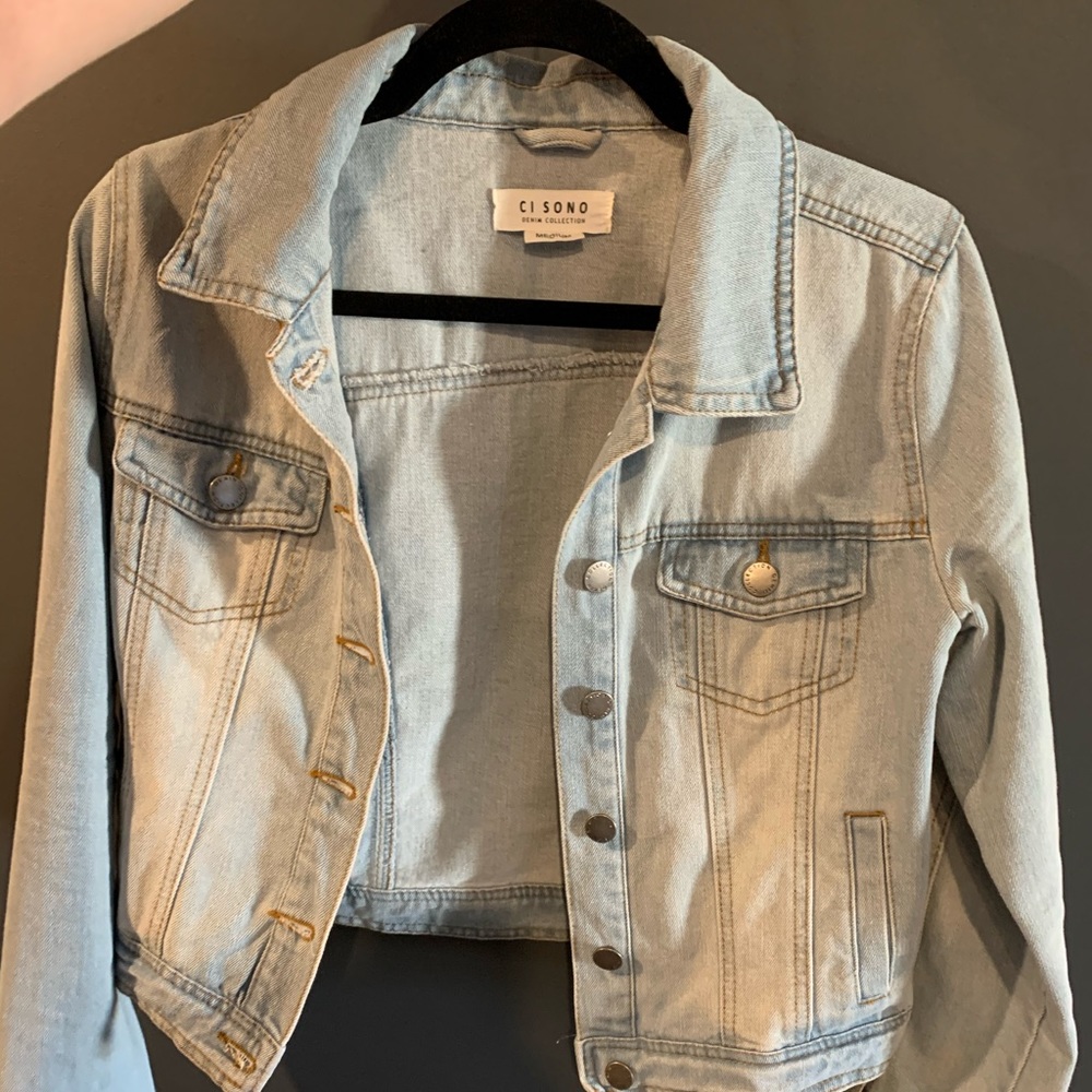 Light wash Jean jacket